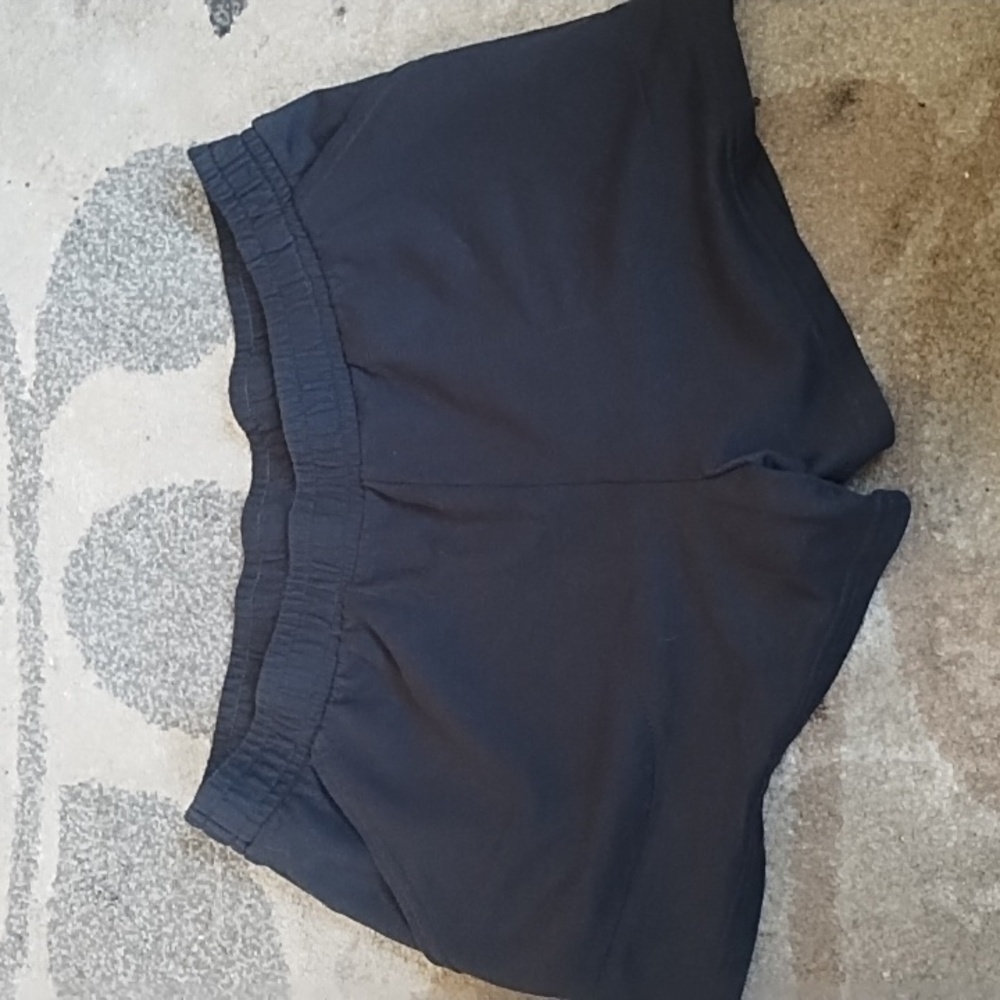 Universal Thread Shorts